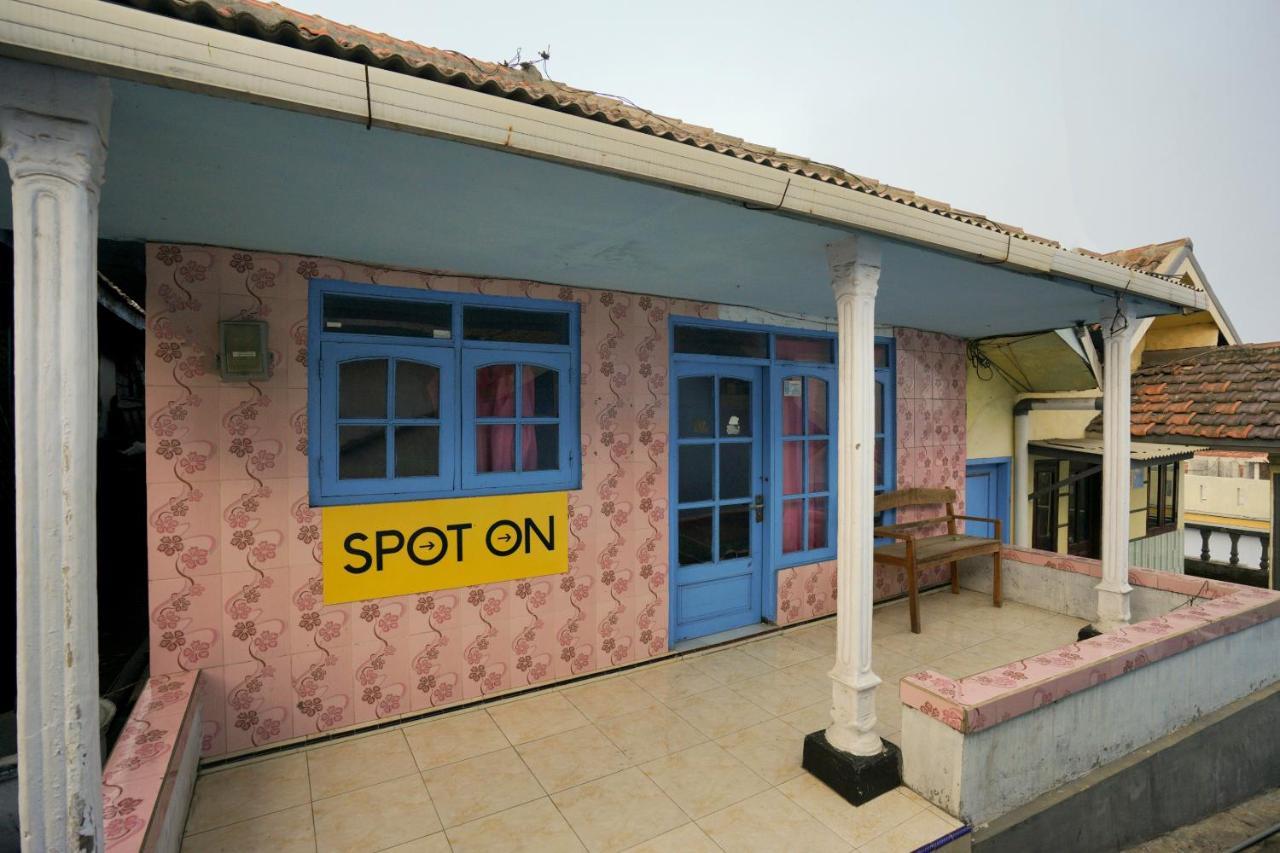 Spot On 2126 Bromo Indah Homestay Probolinggo Zewnętrze zdjęcie